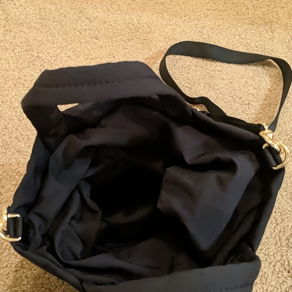 Lululemon On My Level Bag *Micro Black/Shiny Gold - Picture 9 of 9